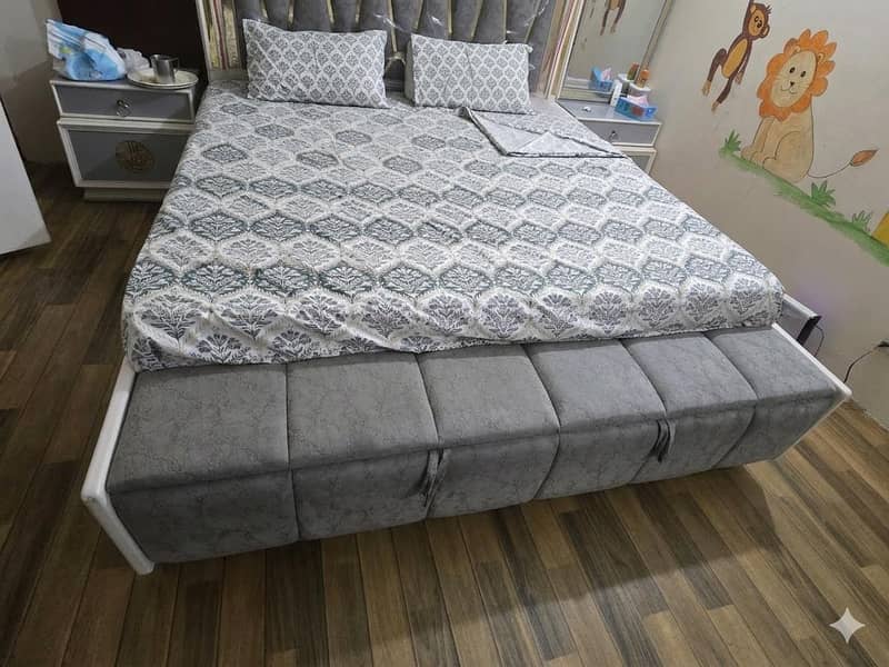 complete bed set 0