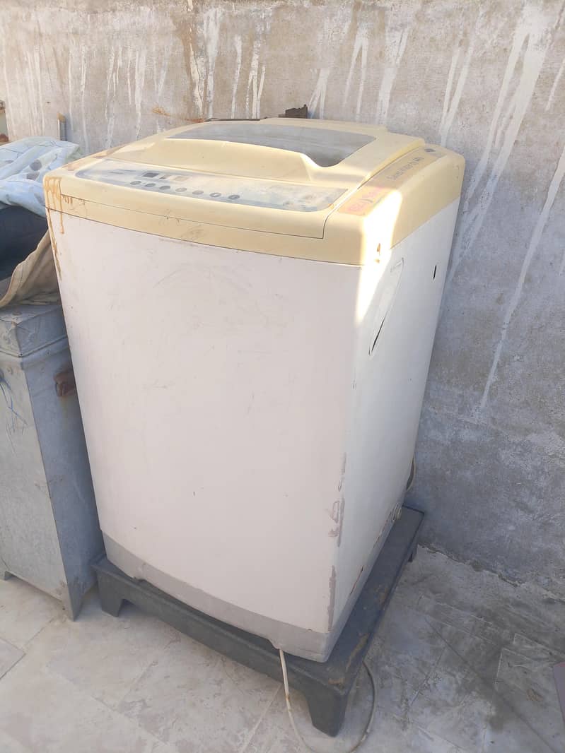 Dawlance Full automatic washing machine 0
