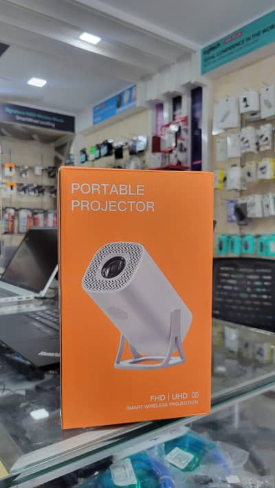 Portable Smart  projector ULTRA HD DISPLAY Brand new