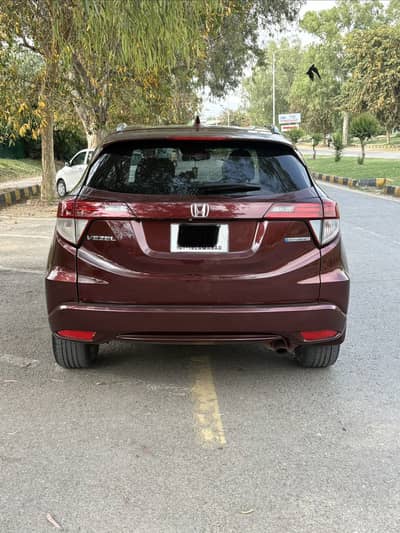 Honda Vezel Z Sensing 2015 (Urgent Sale)