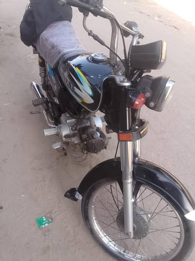 unique 2018 model he contect 03163038336