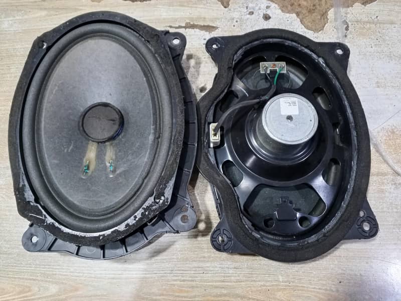 JBL speaker 0
