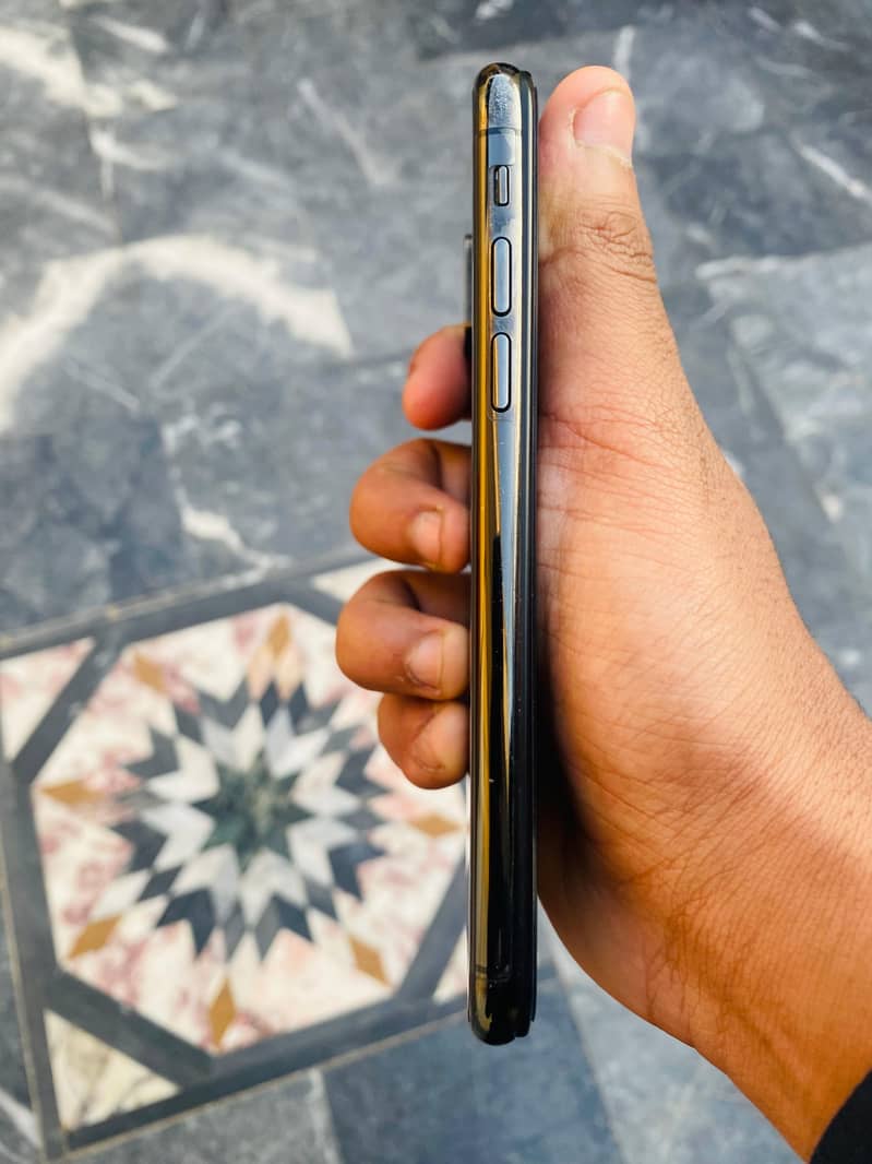 Iphone xs 1