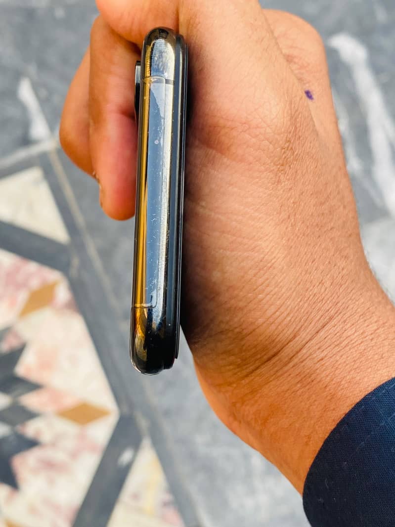 Iphone xs 3