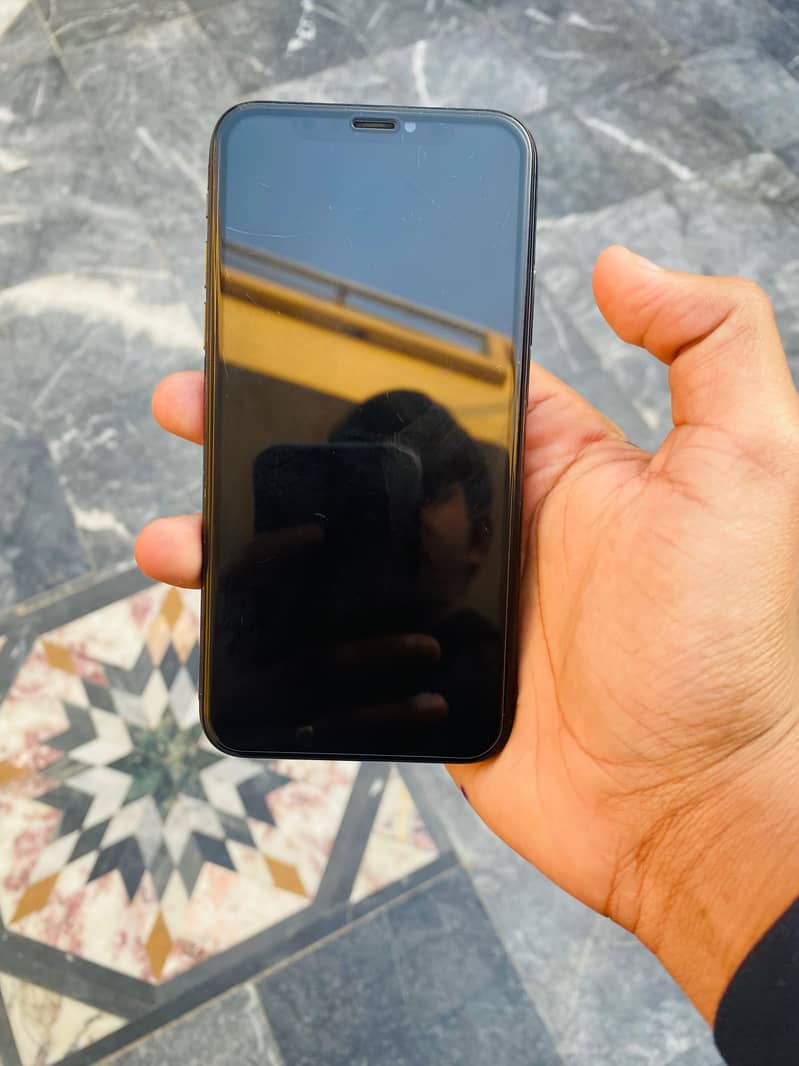 Iphone xs 4