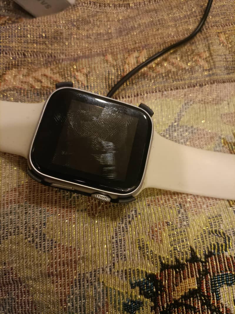 Smart watch 0