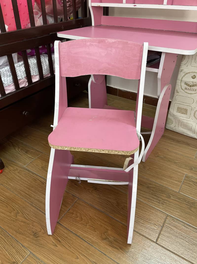 Study Table & Chair 5