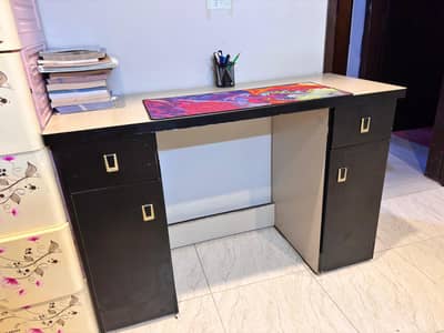 Office Desk / Study Table