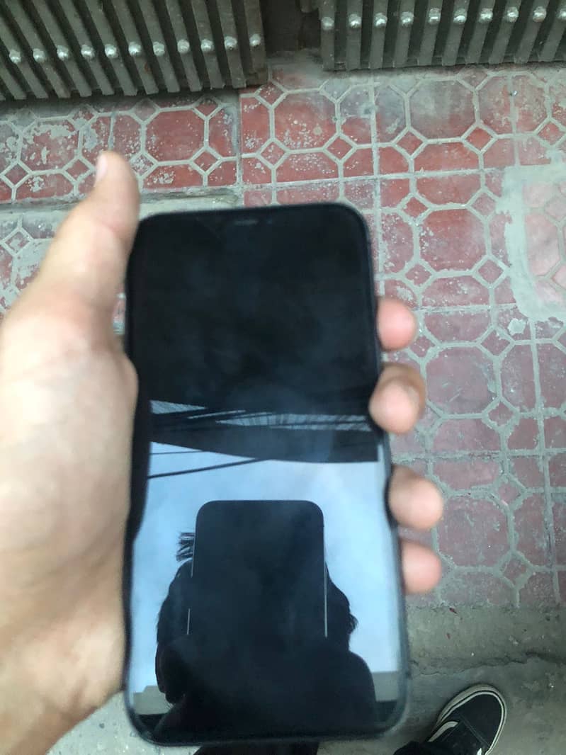 Iphone 11 pta 1
