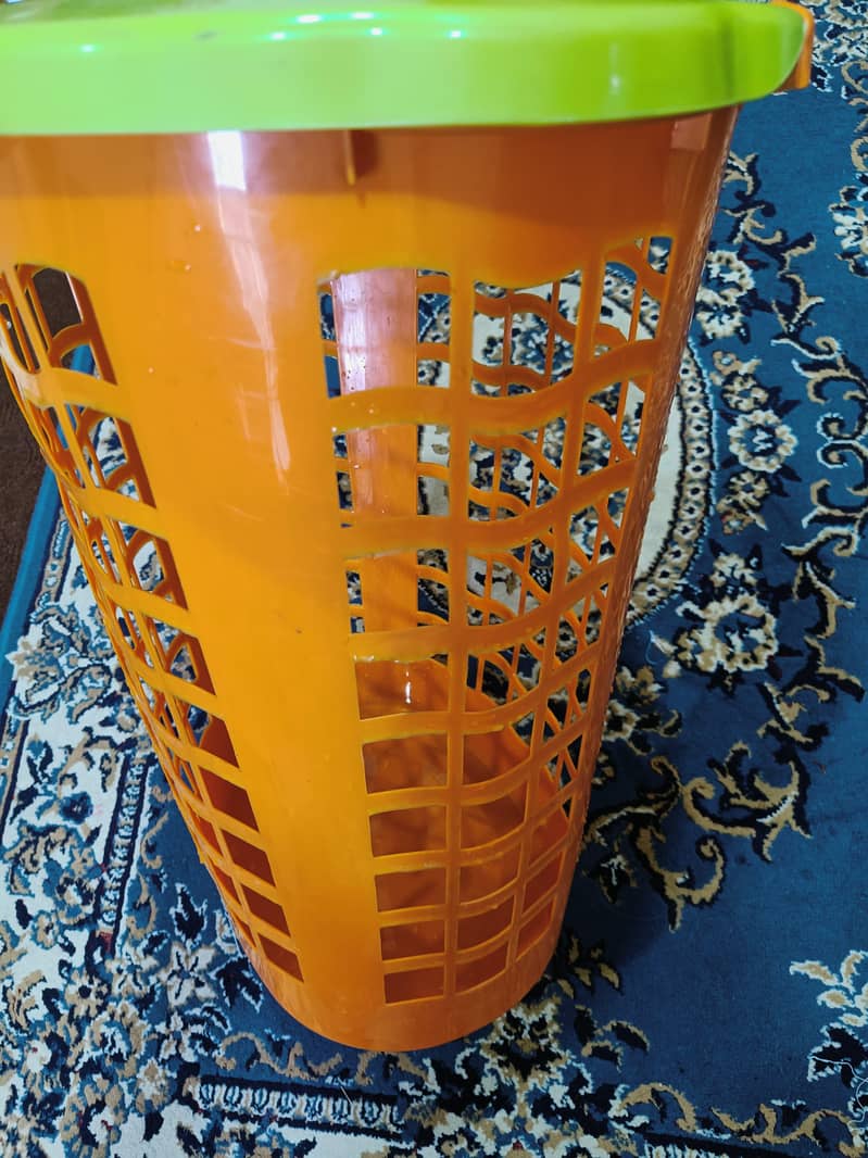Laundry Basket pod 3