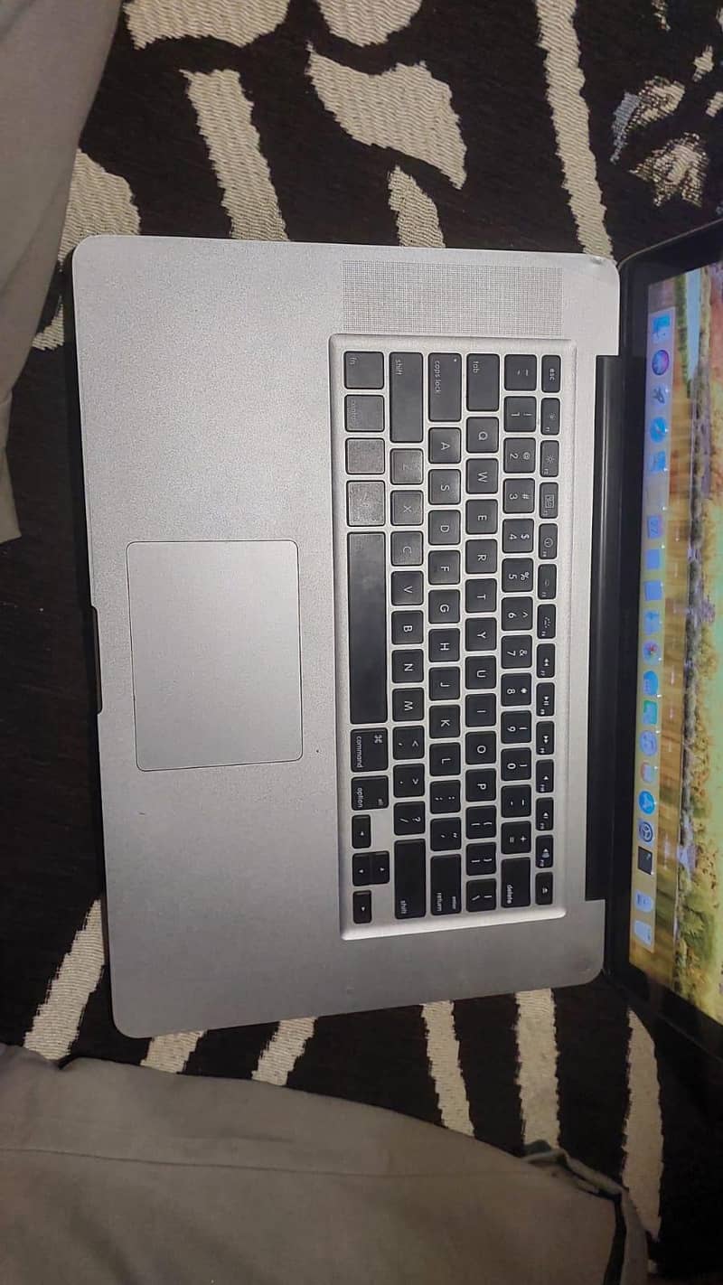 macbook pro 15 macOS 10.13. 6 1