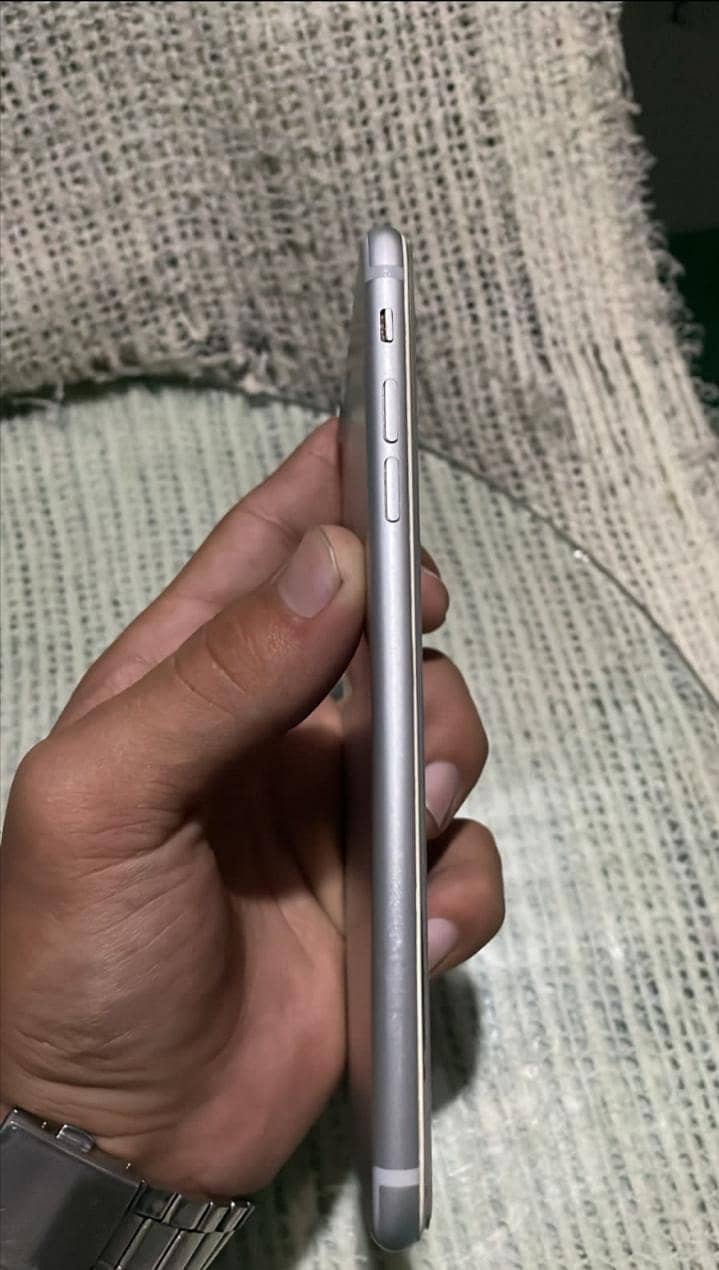IPHONE 7 PLUS 4