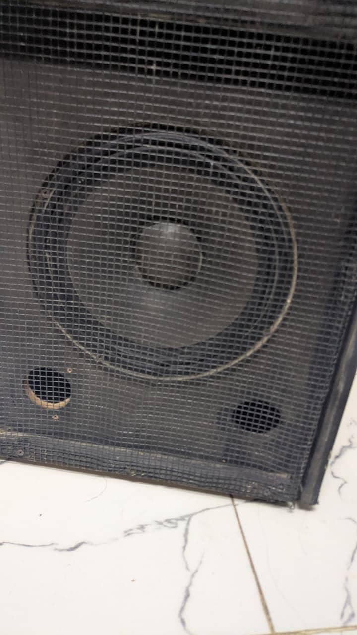 Speaker Box  Amplifier 3