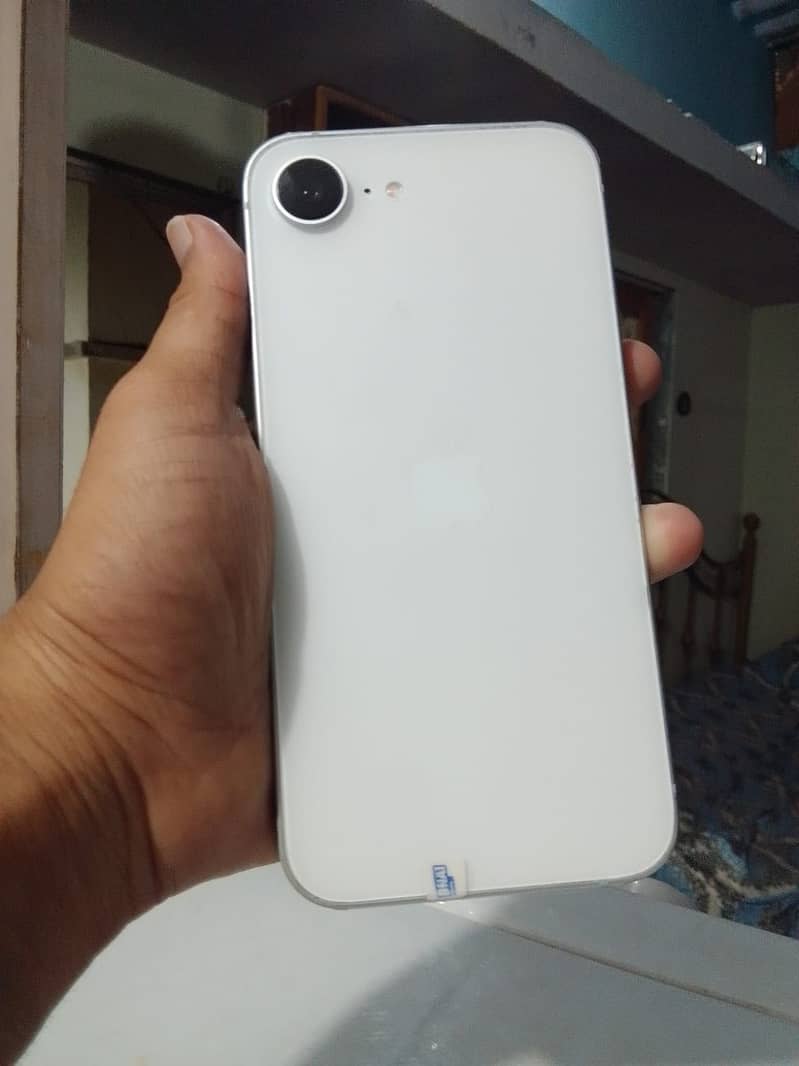 Iphone 16e 0