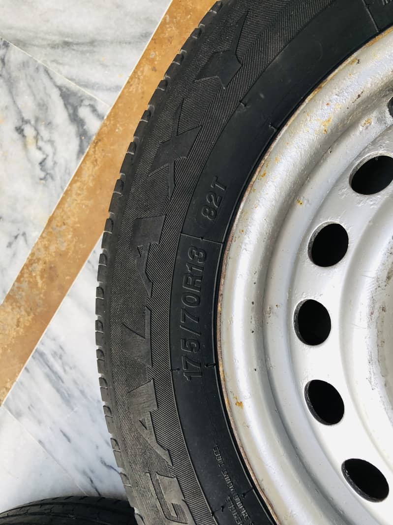 13 size Tyre rims 100 pcd in good condition - Tyres - 1113807697