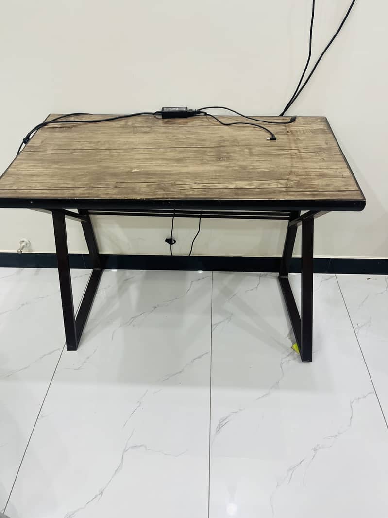Table 3.5Ft by 2.5Ft 2