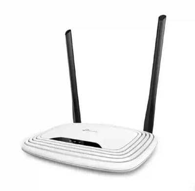 TP Link WR 841 Router In Good Working Condition Look like New