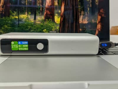 20000 mAh power bank 130w display