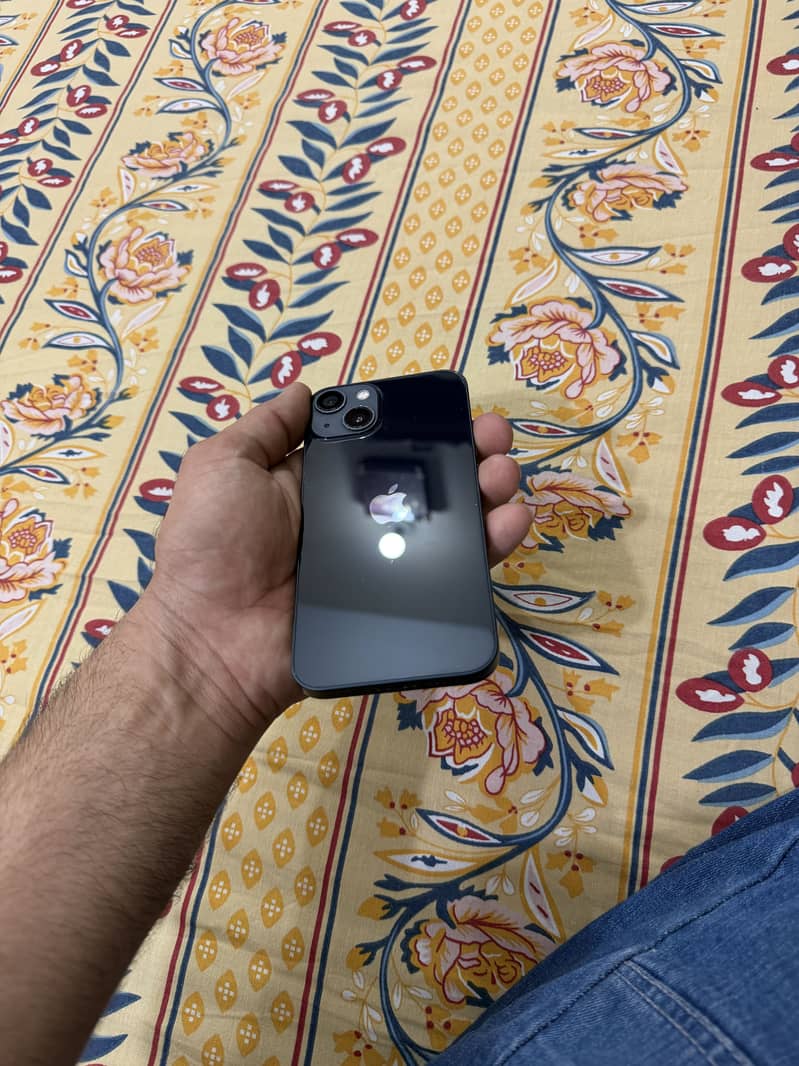Iphone 13 4