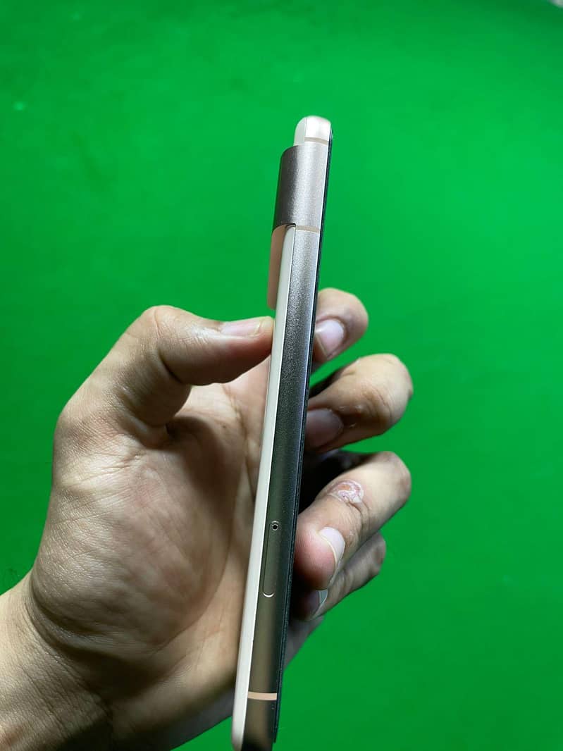 Google pixel 8 1