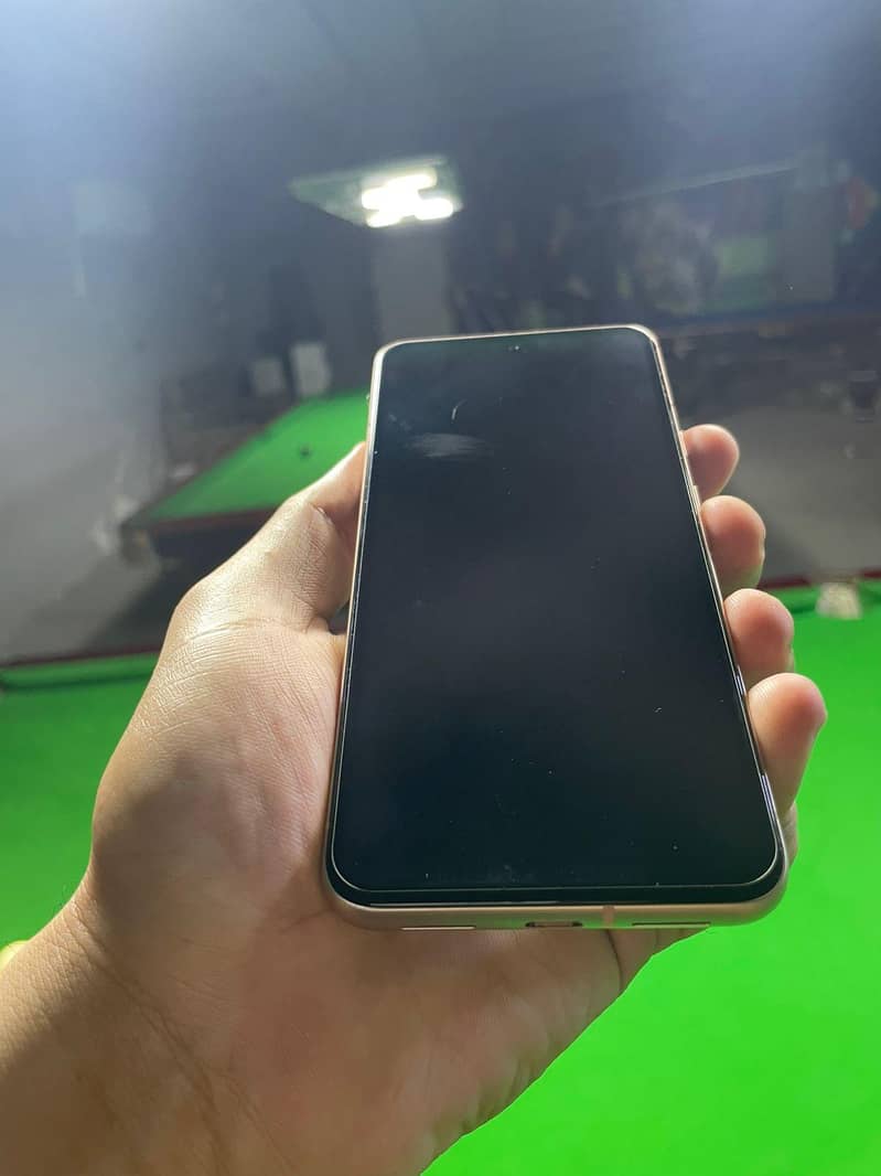 Google pixel 8 5