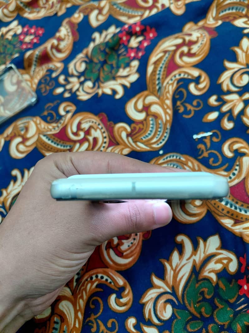 Google Pixel 7 3