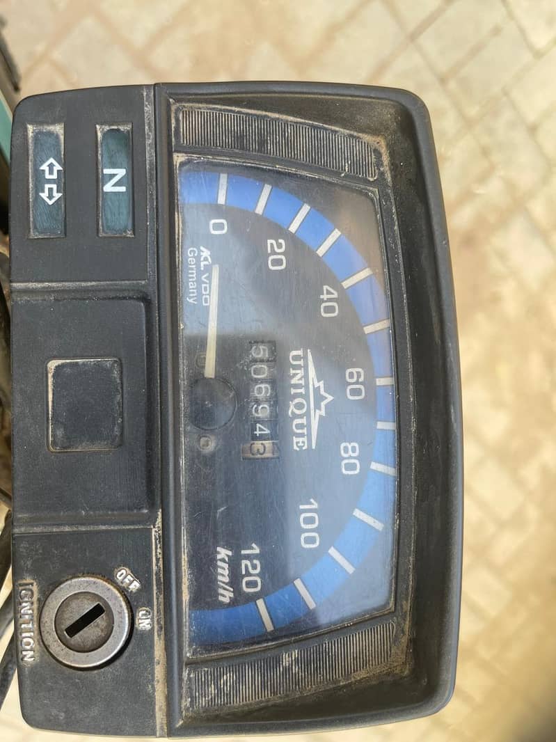 Unique CD 70 Model 2015 12