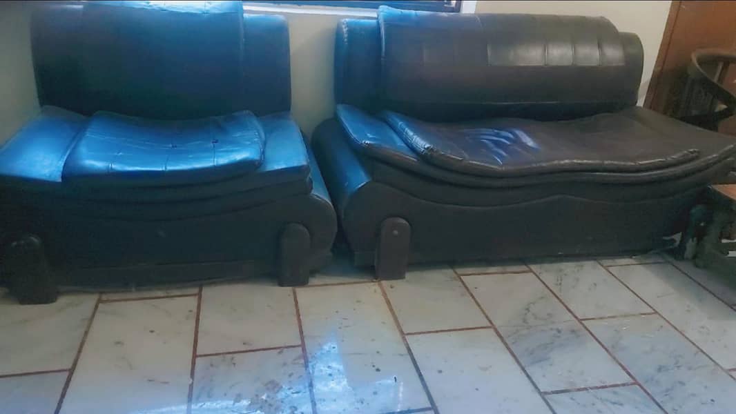 leather sofa 0