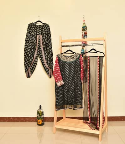 Branded preloved dresses in reasonable price