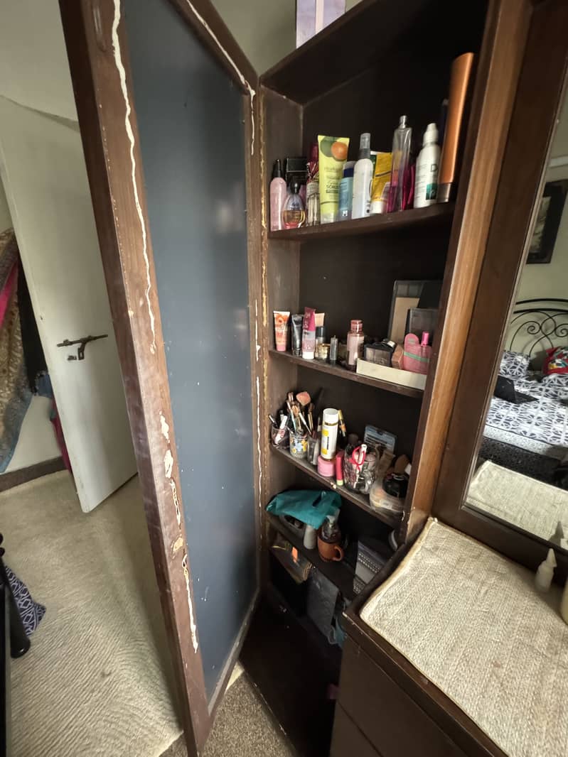 Dressing table 1