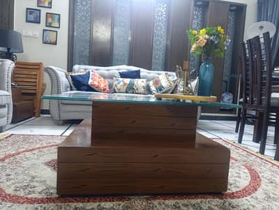 1 central table and 2 side tables