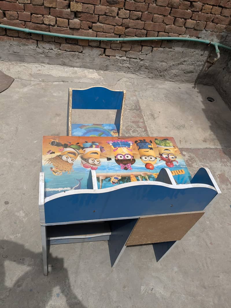 study table for kids 1