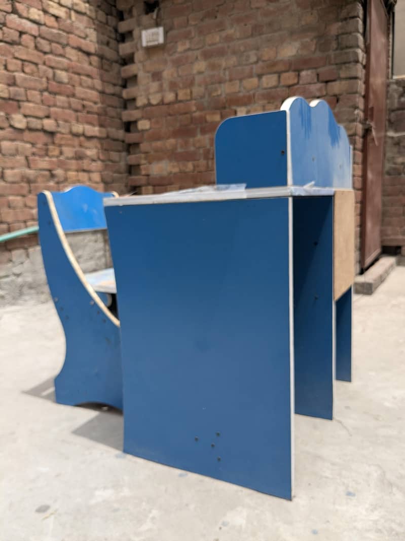 study table for kids 2