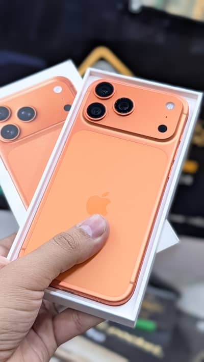 Apple iPhone 17 Pro Max 256GB  Factory Unlock Box All Acessories