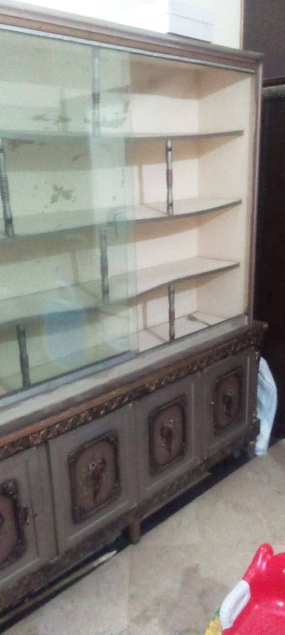 Showcase for dinner sets 6