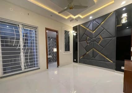 10 Marla House Up For Sale In Bahria Town - Sector C