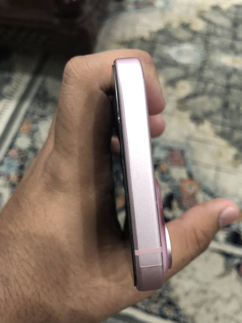 Iphone 15 Non 4