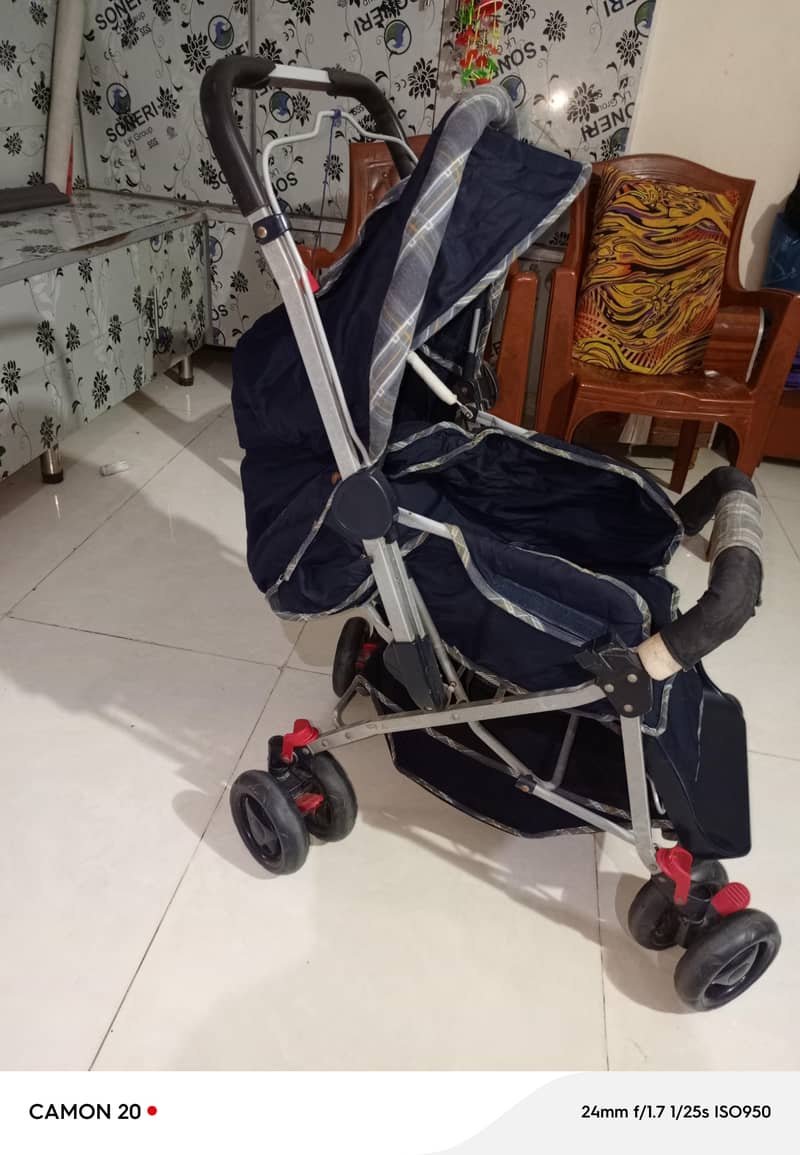 Prams & Walkers 3