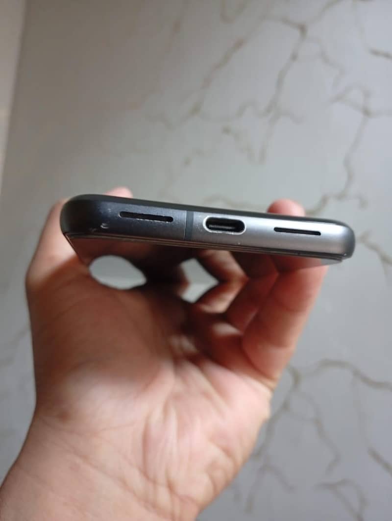 Pixel 8 6