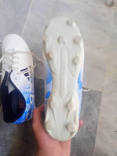sports shoes football size 10