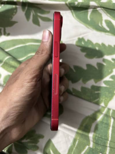 Iphone 14 red