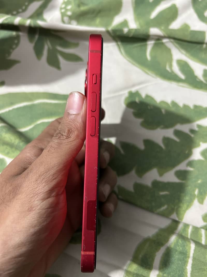 Iphone 14 red 4