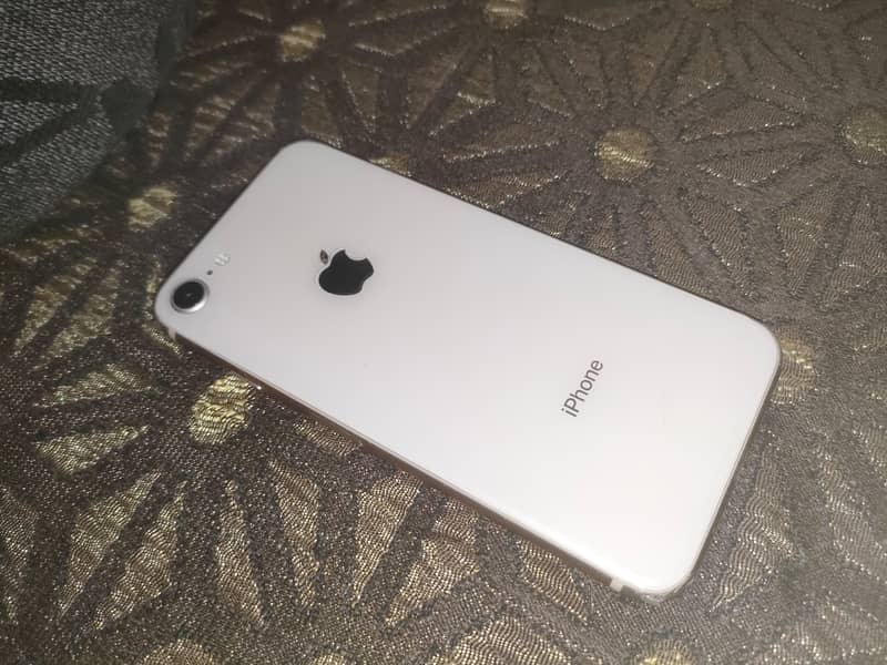 iPhone8 3