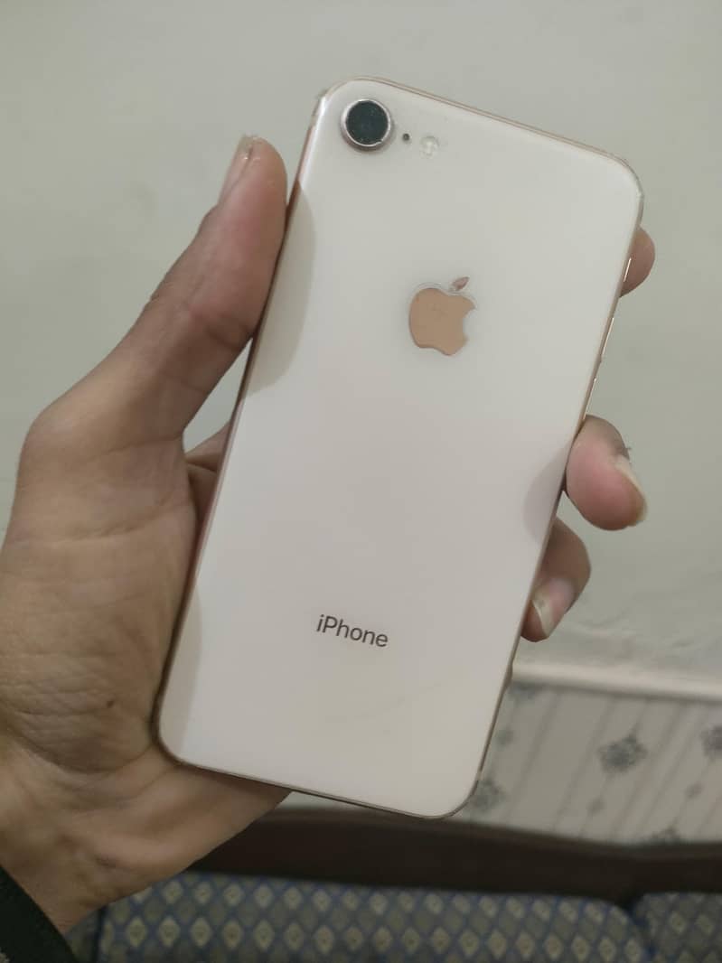 iPhone8 4