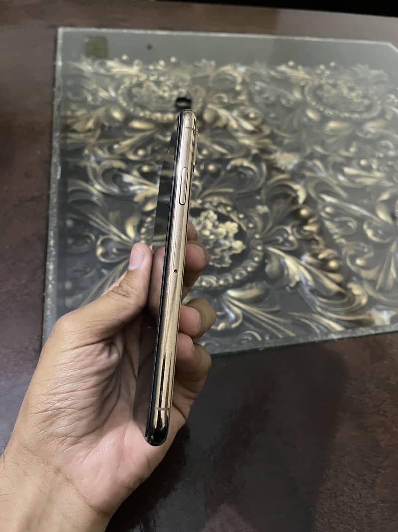Iphone Xs 5