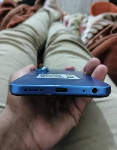 infinix hot 60i 8/128 plz contact me +92 332- 2194402