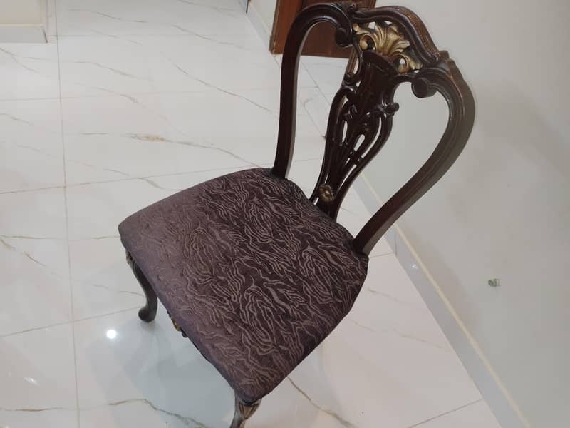 Dining table with chairs 5