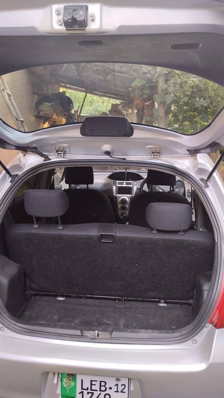Vitz 2008 5