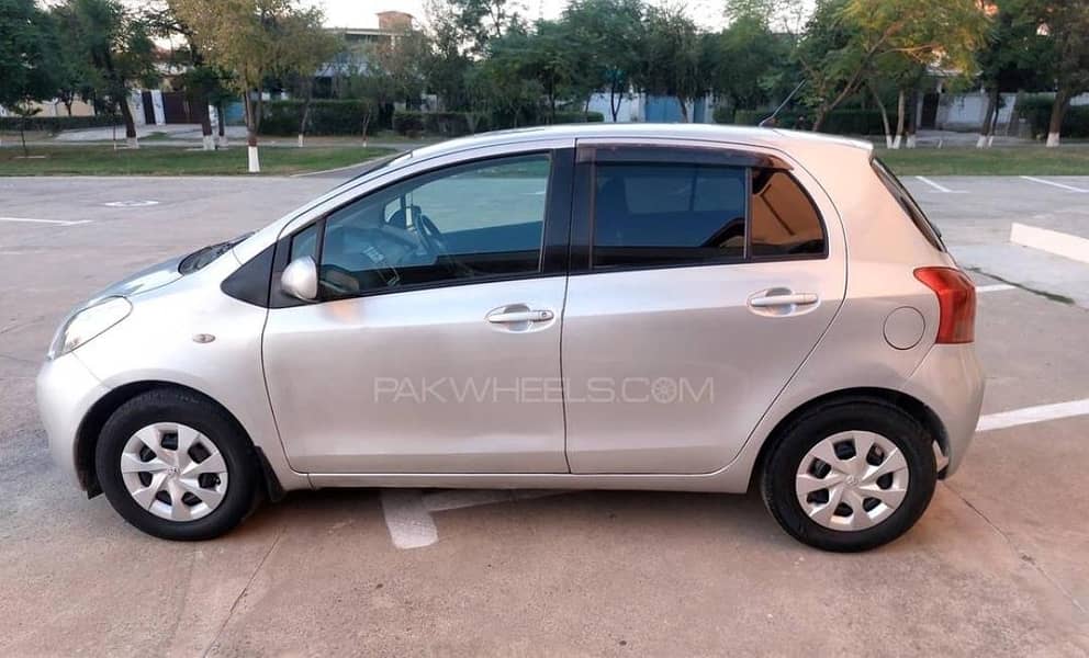 Vitz 2008 11