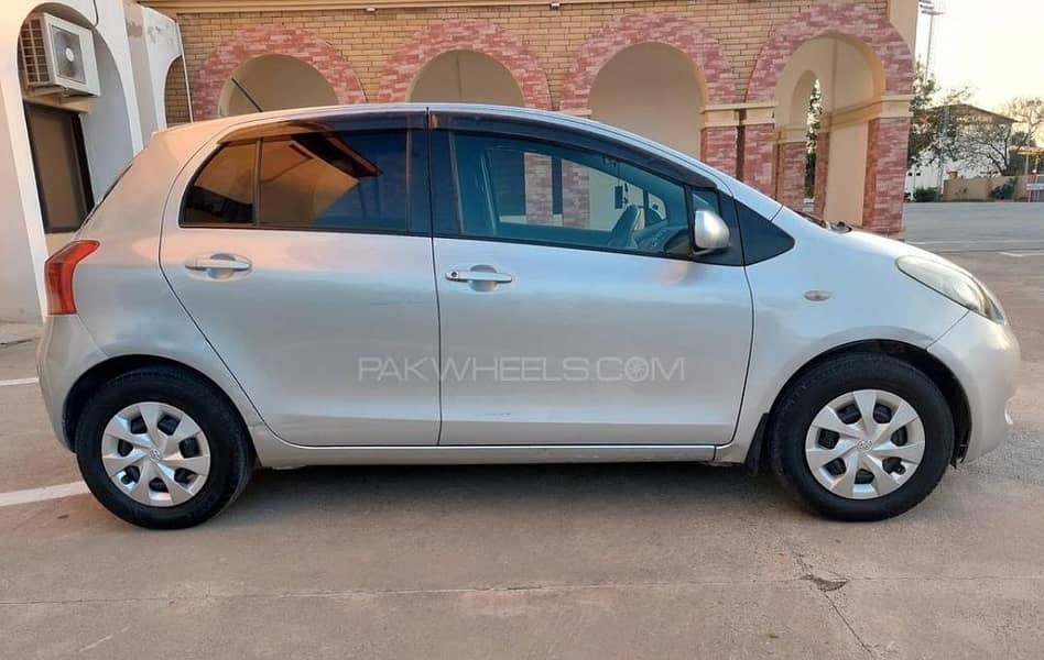 Vitz 2008 12